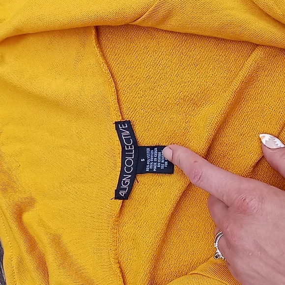 Yellow cropped sweatshirt oversized collar oversized fit NEW - Picture 3 of 4